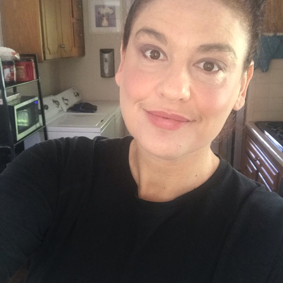 Meet your Posher, Christine - Picture 3 of 3